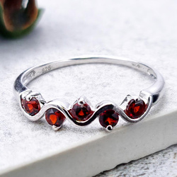 Pierścionek dla dziewczyny z granatami Srebro 925