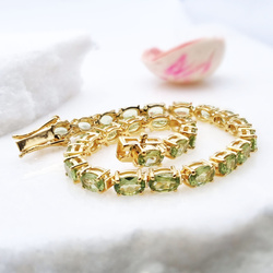 Pozłacana bransoletka na rękę z perydotami