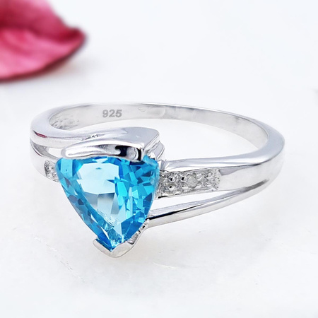 Pierścionek srebrny z topazem i diamentami