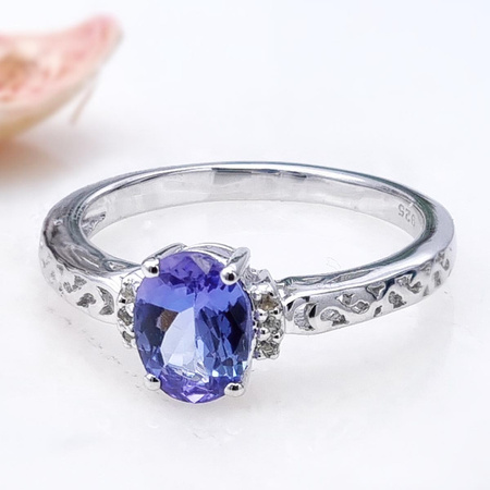 Srebrny pierścionek z naturalnym tanzanitem i kryształami górskimi