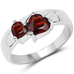 Srebrny pierścionek z serduszkiem z granatem naturalnym